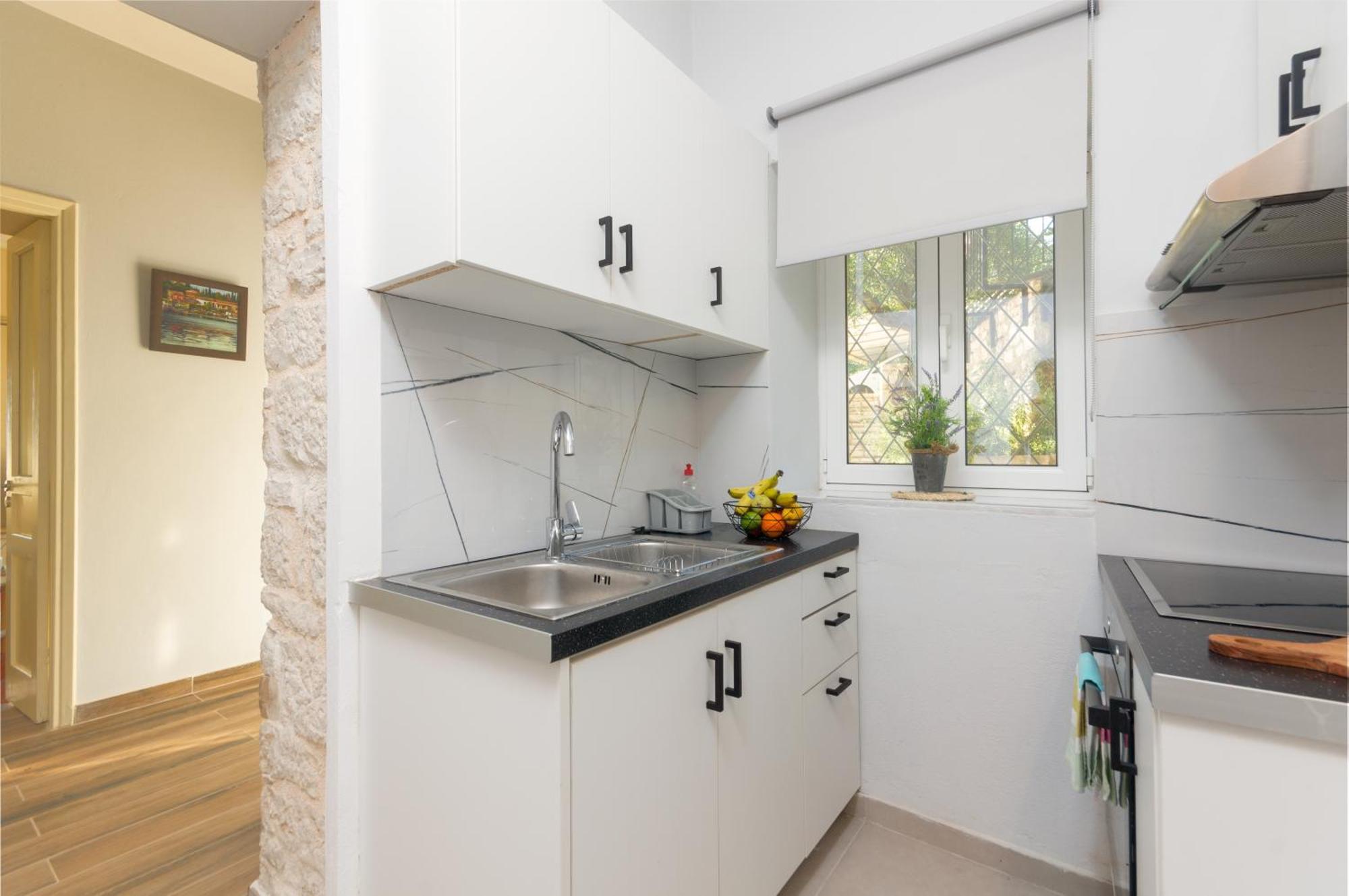 Lemon Tree House *